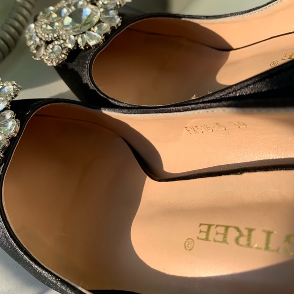 Great condition ⚡️ - Picture 7 of 7